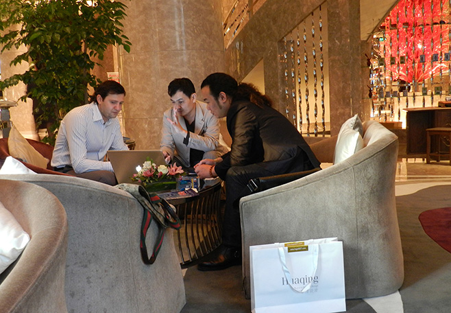 6新聞-17李華清設(shè)計(jì)總裁與新加坡負(fù)責(zé)人會(huì)見俄羅斯羅塞爾公司_16