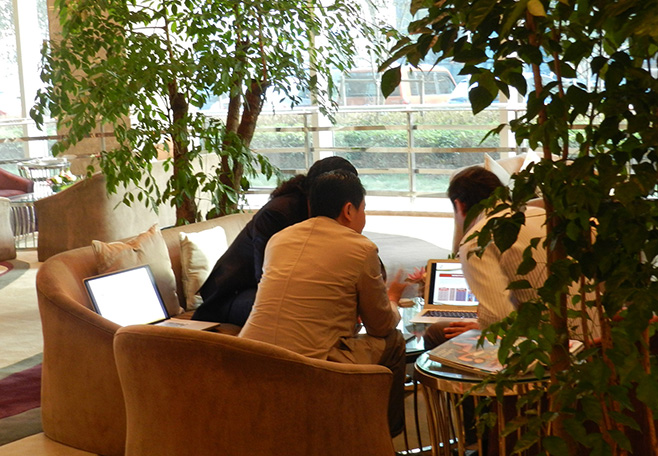 6新聞-17李華清設(shè)計(jì)總裁與新加坡負(fù)責(zé)人會(huì)見俄羅斯羅塞爾公司_14