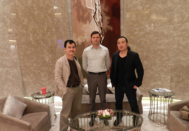 6新聞-17李華清設(shè)計(jì)總裁與新加坡負(fù)責(zé)人會(huì)見俄羅斯羅塞爾公司_18